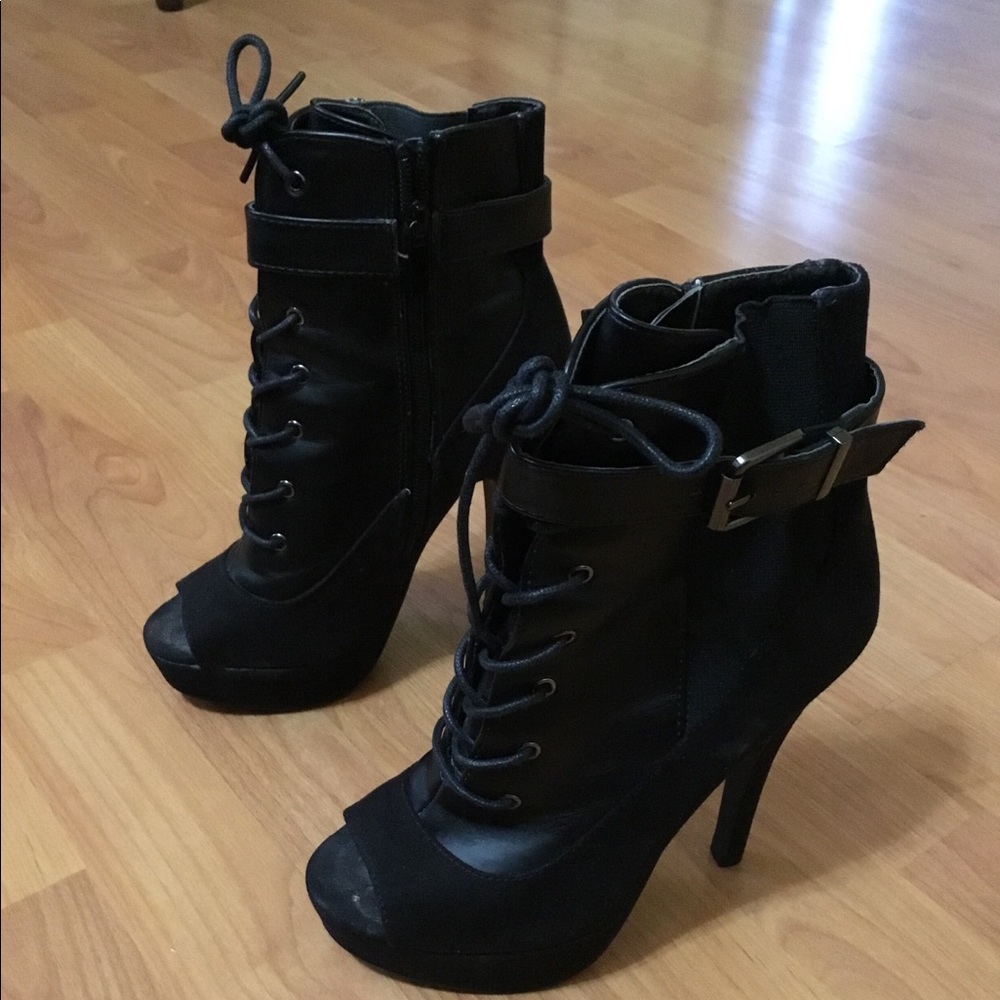 Open toed boots